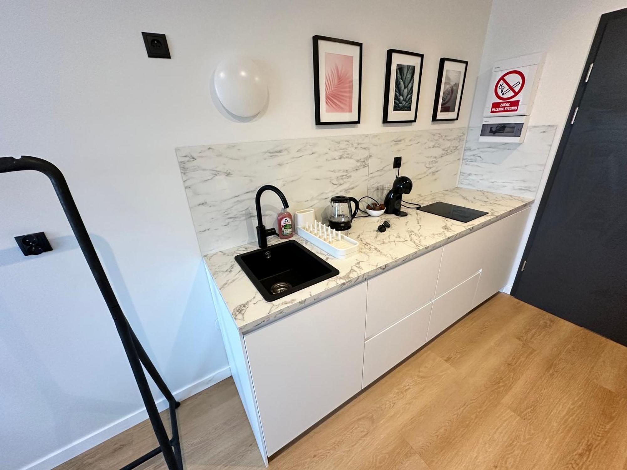Plac Wolnosci 6 Contactless Check-In 24H 波兹南 外观 照片